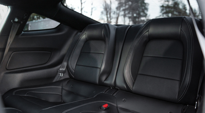 <img src="pubdb/bilder/object/1019/1/660Mustang-030.jpg"/>