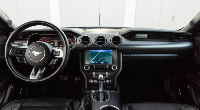 <img src="pubdb/bilder/object/1019/14/660Mustang-019.jpg"/>