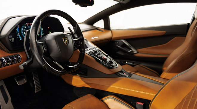 <img src="pubdb/bilder/object/1025/20/660Aventador-025.jpg"/>