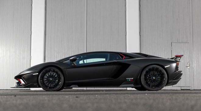 <img src="pubdb/bilder/object/1025/23/660Aventador-013.jpg"/>