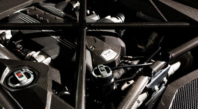 <img src="pubdb/bilder/object/1025/35/660Aventador-047.jpg"/>