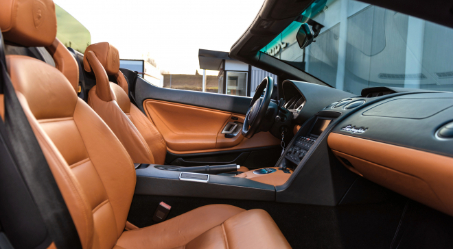 <img src="pubdb/bilder/object/1029/1/660Gallardo-027.jpg"/>