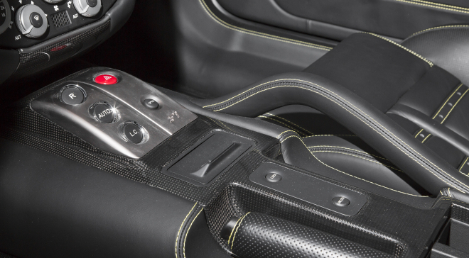 <img src="pubdb/bilder/object/201/1/660ferrari599_1409_al17l.jpg"/>