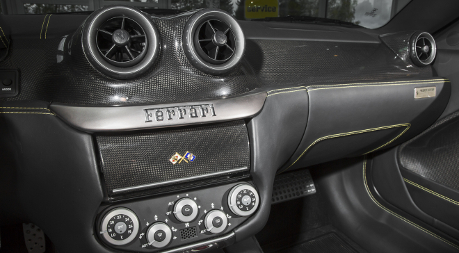 <img src="pubdb/bilder/object/201/24/660ferrari599_1409_al15l.jpg"/>