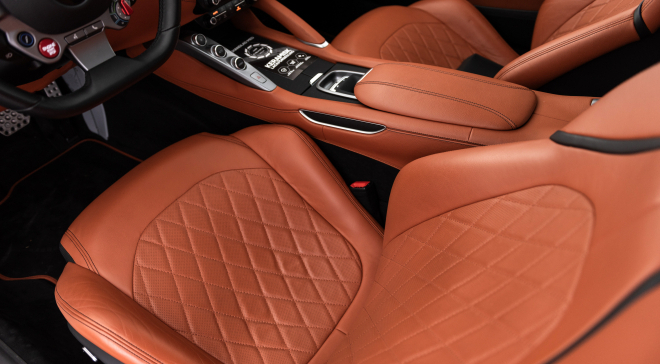 <img src="pubdb/bilder/object/941/3/660Lusso-116.jpg"/>