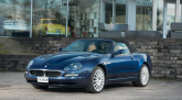 <img src="pubdb/bilder/object/394/9/6602016-11-01_Maserati_3200_Blue_2500px-1.jpg"/>