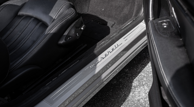 <img src="pubdb/bilder/object/956/15/660Von-braun-maserati-gran-turismo-9.jpg"/>